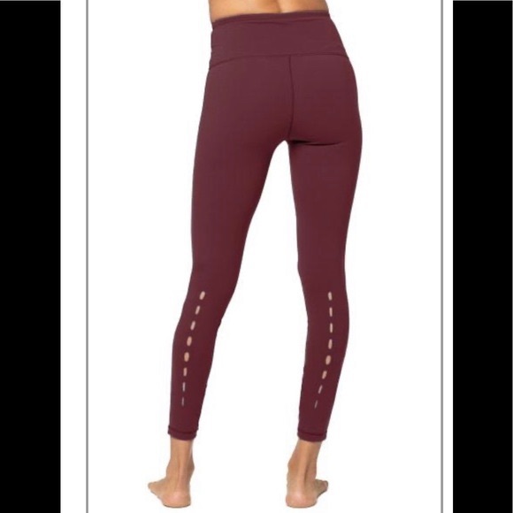Whispers Tara Yoga Legging Laser-cut - Picture 1 of 6